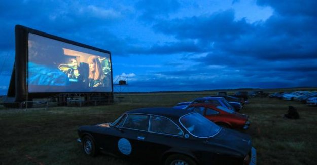 The Fifth Element landed in the middle of the fields of the Beauce region for a session drive-in