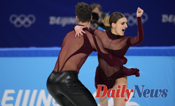 France's Papadakis and Cizeron take the lead in Olympic ice dancing