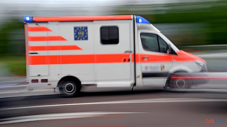 Saxony: truck and car collide: driver seriously injured