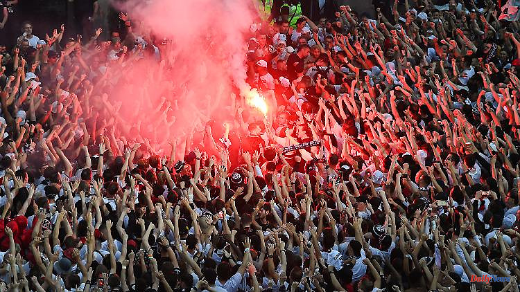 Huge Europa League celebration: Hundreds of thousands welcome Frankfurt's heroes