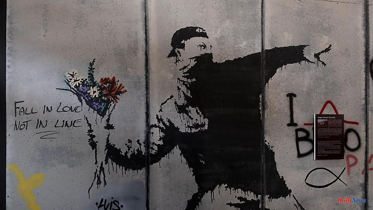 Is Welsh an anonymous artist?: "Banksy" suspicion forces politicians to resign
