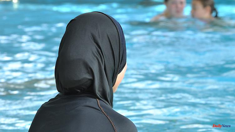 After a push from Grenoble: the French government is targeting "burkinis".