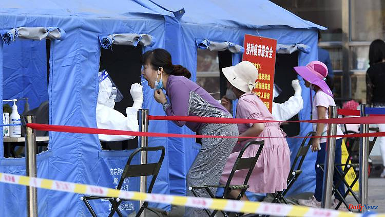 "Legal consequences": Thousands of Beijingers in quarantine despite a negative test