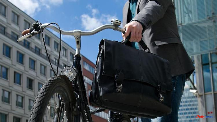 Expensive commuting: Is it worth switching to a company bike?