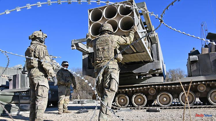 Aid package for Ukraine: US apparently considering delivery of long-range missiles