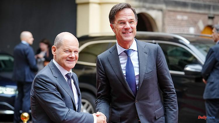 Twelve howitzers 2000 for Ukraine: Scholz and Rutte do not increase arms delivery