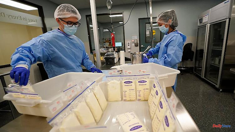 Dramatic bottlenecks: USA set up airlift for baby milk