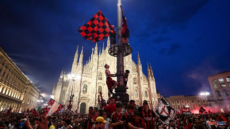 Flares, Bengalos, Zlatan: After the Scudetto, AC Milan completely freaked out
