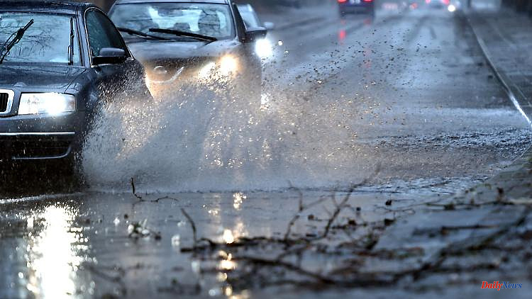 Storm and heavy rain: This is how drivers get through safely