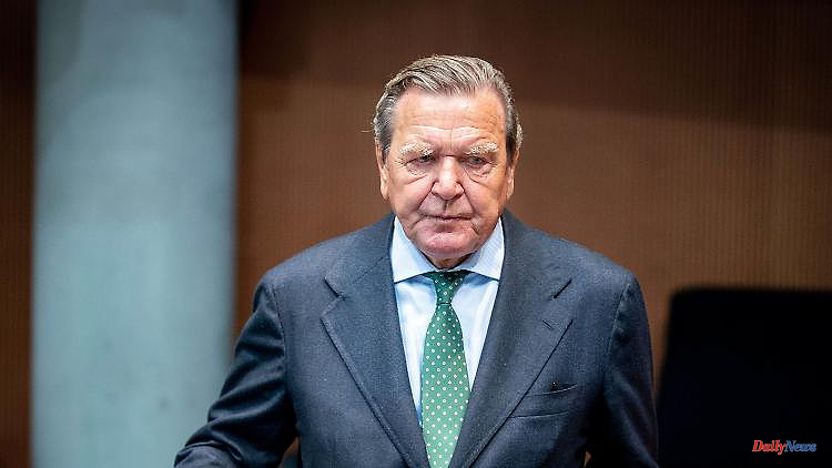 Decision probably Thursday: Former Chancellor Schröder should lose privileges
