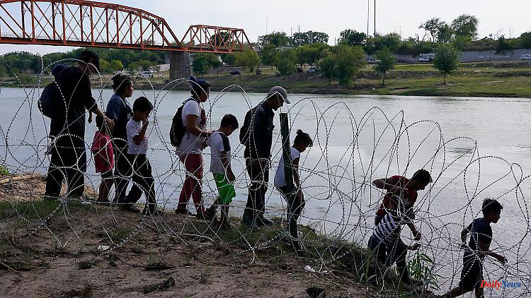 Deportation no longer mandatory: Supreme Court overturns Trump's asylum program