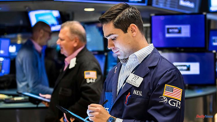 Worries about recession remain: Wall Street is recovering after a weak week