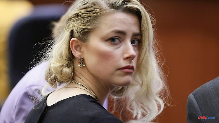 'Has nothing left to lose': Is Amber Heard planning a tell-all book?