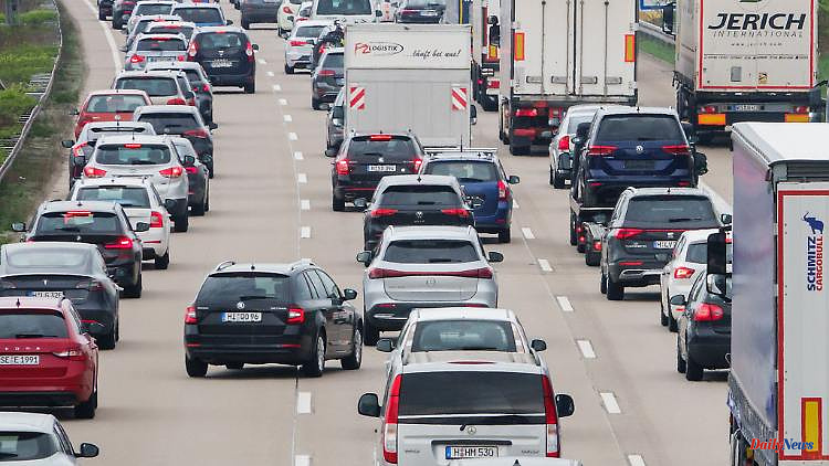 Baden-Württemberg: ADAC warns of traffic jams before the holiday and at the weekend