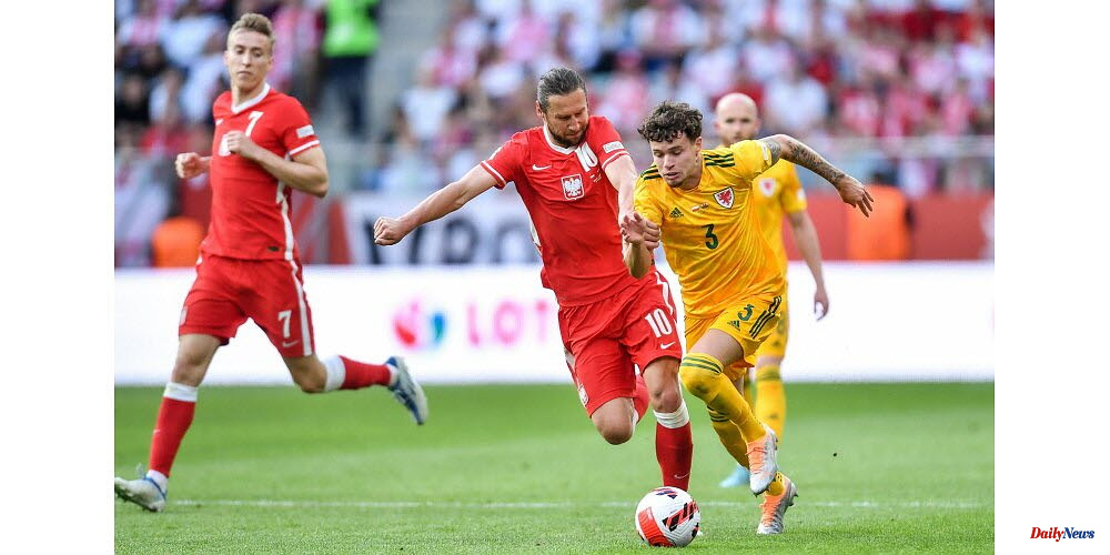 Soccer. Poland defeats Wales in Nations League opener