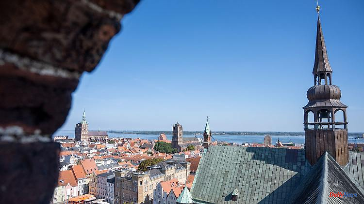 Mecklenburg-Western Pomerania: Ceremony for 20 years of UNESCO World Heritage Stralsund and Wismar