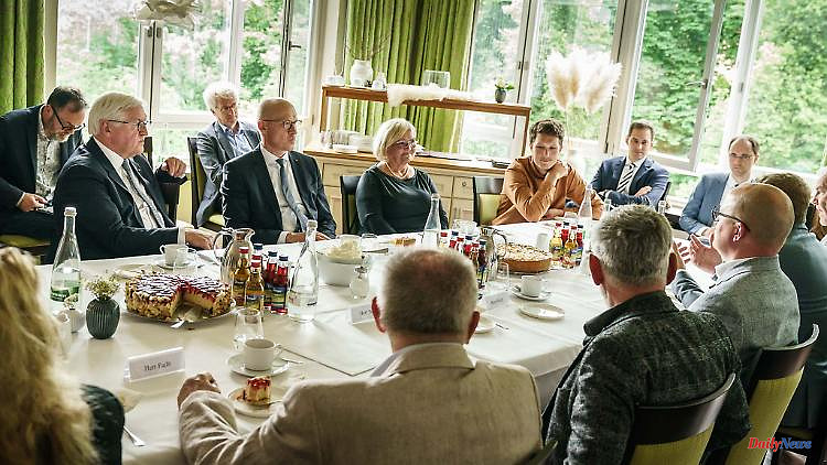 Baden-Württemberg: Steinmeier talks to politicians: visit to Rottweil ends
