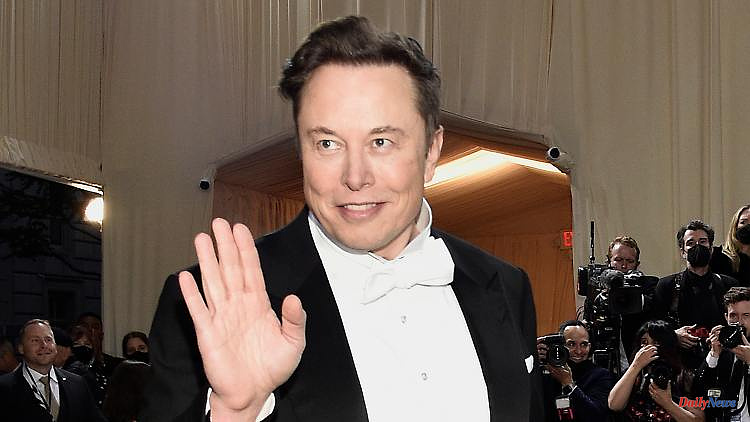 Hiring freeze at Tesla: Elon Musk cuts every tenth job