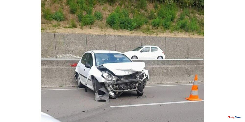 The Peage-de-Roussillon. Isere: Loss of control, three people were injured, one on the A7