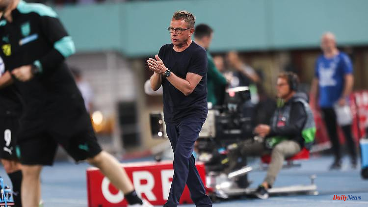 Mishaps on home debut: The mysterious hole in Rangnick's lawn