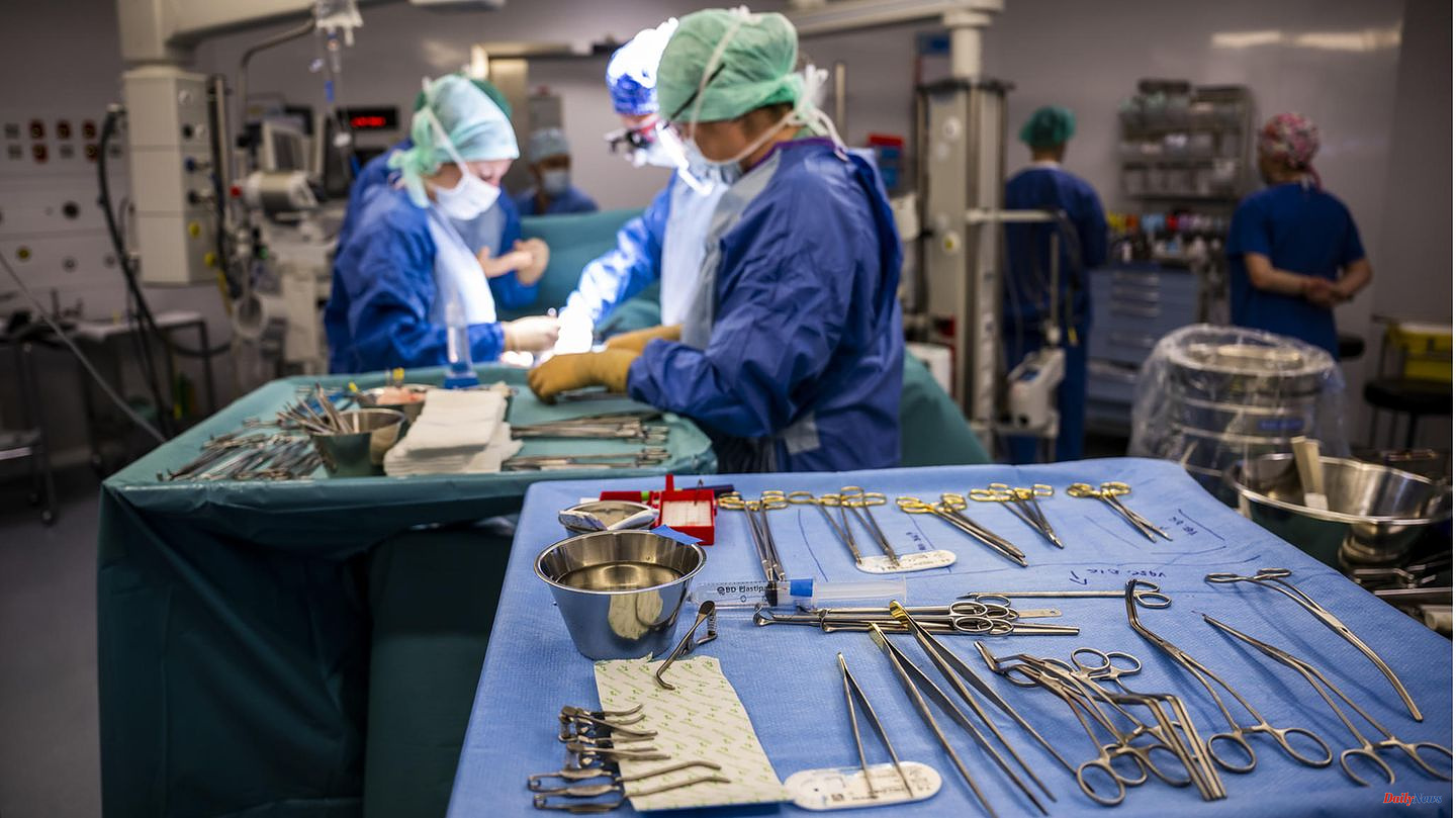 Organ donation: A new chance at life - our way through an organ transplant as a field report