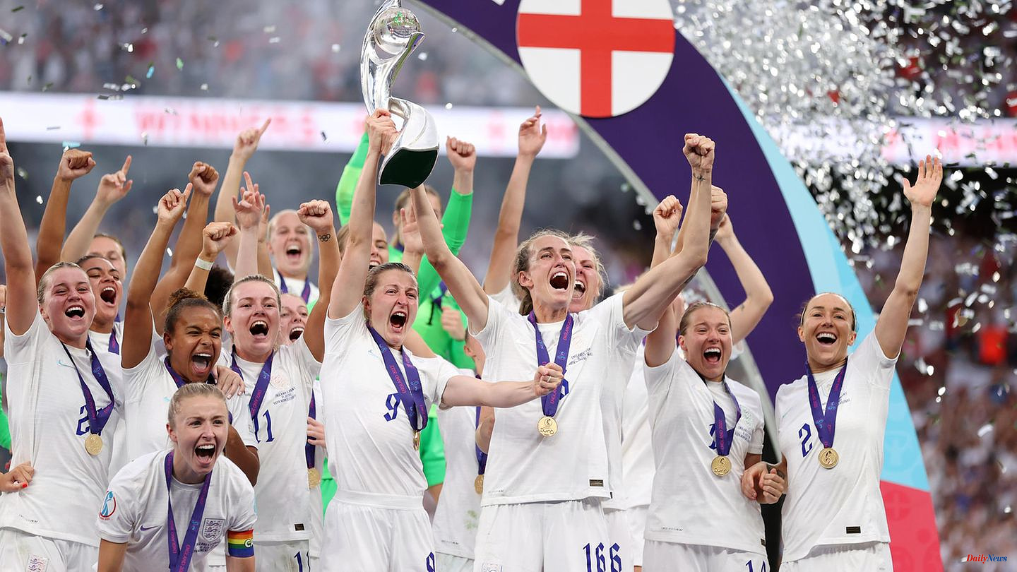 Women's European Football Championship: "Football's Coming Home" – English players storm the press conference after winning the European Championship