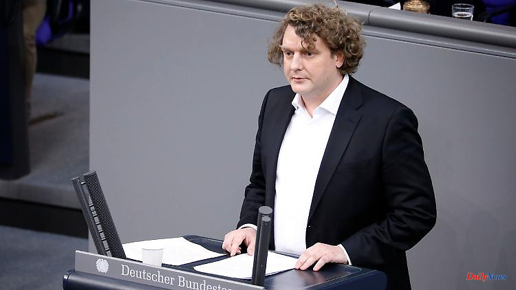 The first time in the Bundestag: "That's when I realized what parliamentary group discipline means"