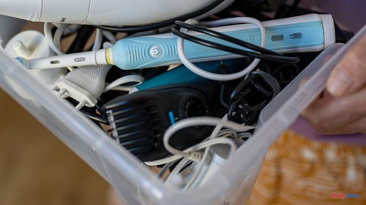 Kettles, mobile phones, toasters: Supermarkets have to accept discarded electrical appliances