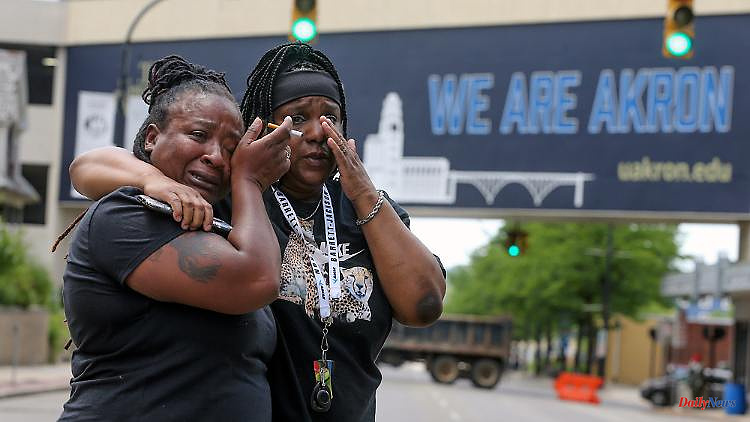 Black man with 60 gunshot wounds: protests after deadly police operations in the USA