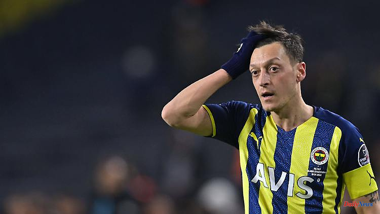 Infamous end at Fenerbahçe: Özil terminates contract - move to "FC Erdoğan"?