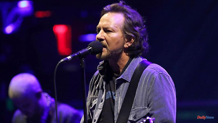 Impact of wildfires: Pearl Jam singer lost his voice