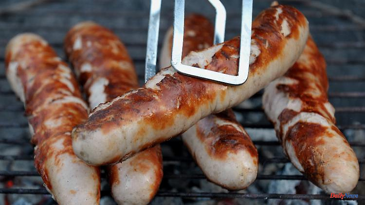 Grilling with Öko-Test: A grilled sausage is "poor"