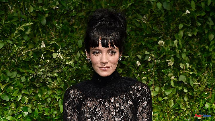 After abortion verdict: Lily Allen dedicates "Fuck You" to the Supreme Court