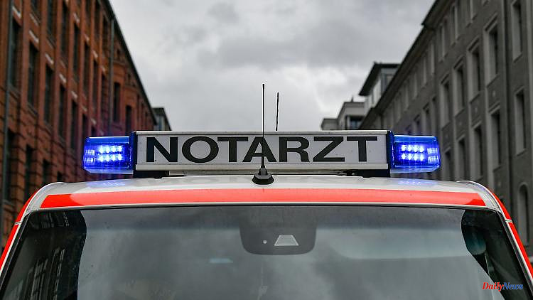 Baden-Württemberg: truck crashes into car: woman critically injured