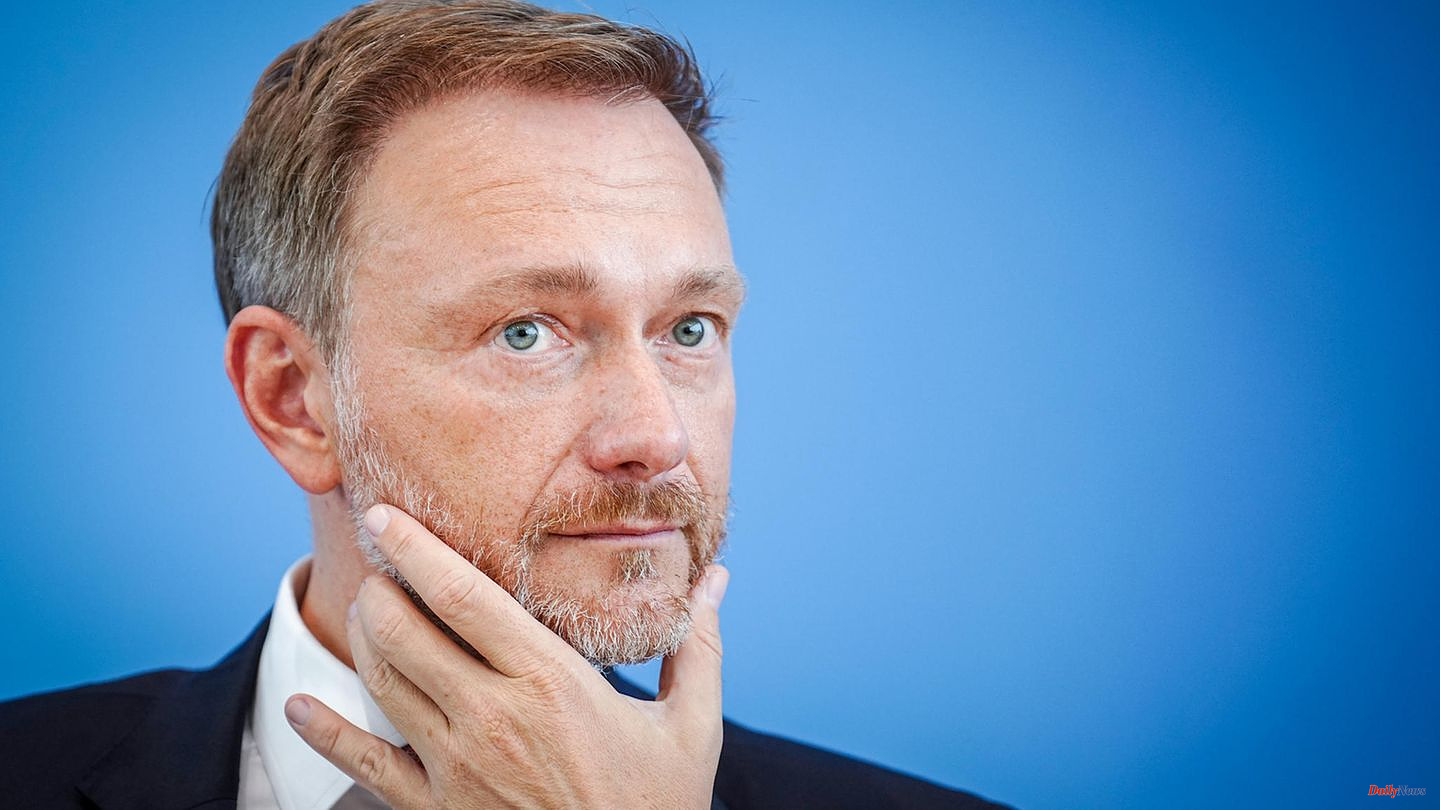 Dispute over the 9-euro ticket: "free mentality"? What is the problem with Christian Lindner's regular table saying