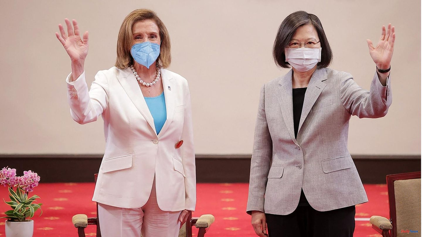 Controversial visit: Pelosi visits Taiwan: what did it bring? Scholars disagree about this