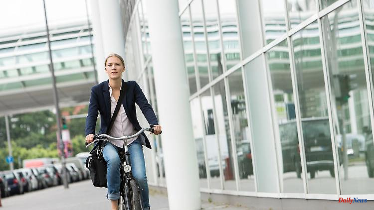 Save and get fit: tips for prospective bicycle commuters