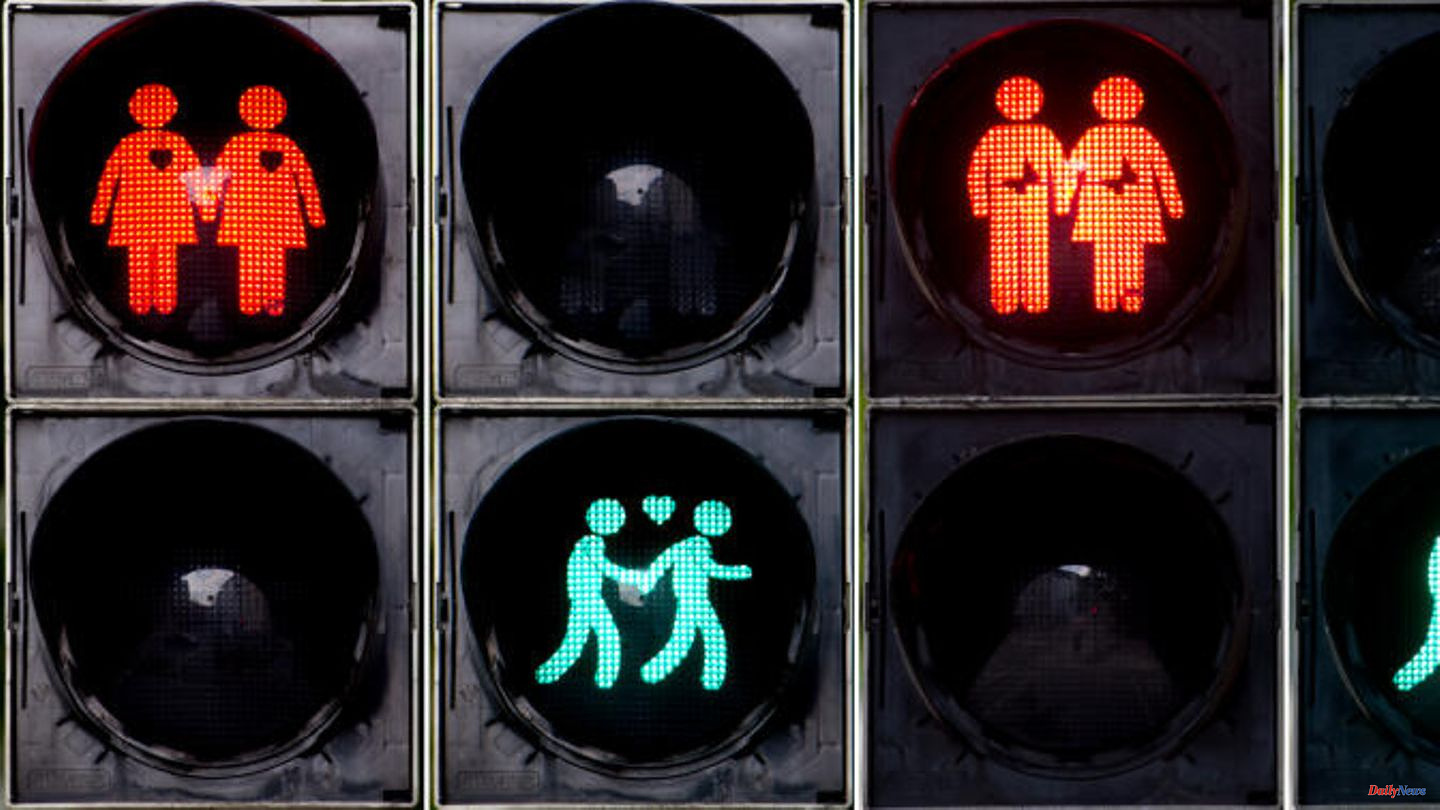 Munich: Court rejects lawsuit against homosexual traffic light couples