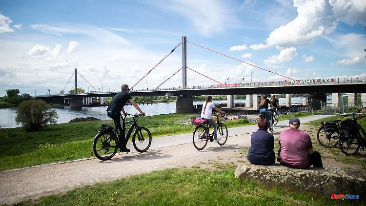 North Rhine-Westphalia: Rheinbrücke Leverkusen free again early