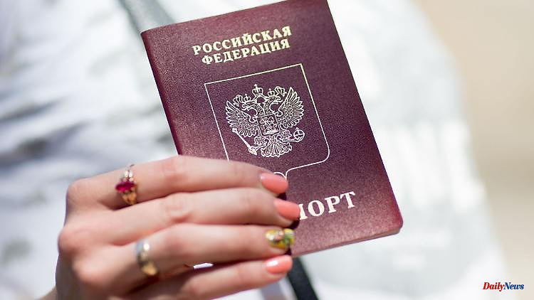 Stop for tourist visas: Selenskyj wants EU travel ban for Russians