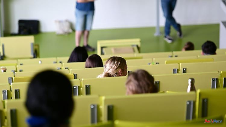Mecklenburg-Western Pomerania: Universities: Cooler lecture halls and higher dormitories