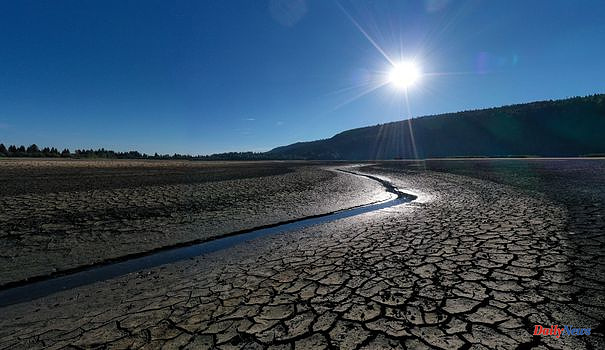 The government caught up in the historic drought in France