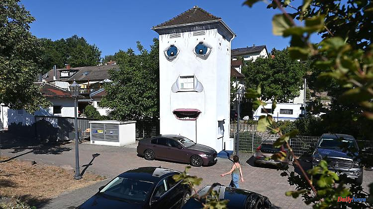 Baden-Württemberg: transformer house "Ompa" speaks to passers-by