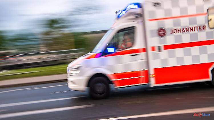 Baden-Württemberg: Three injured after a collision with a car