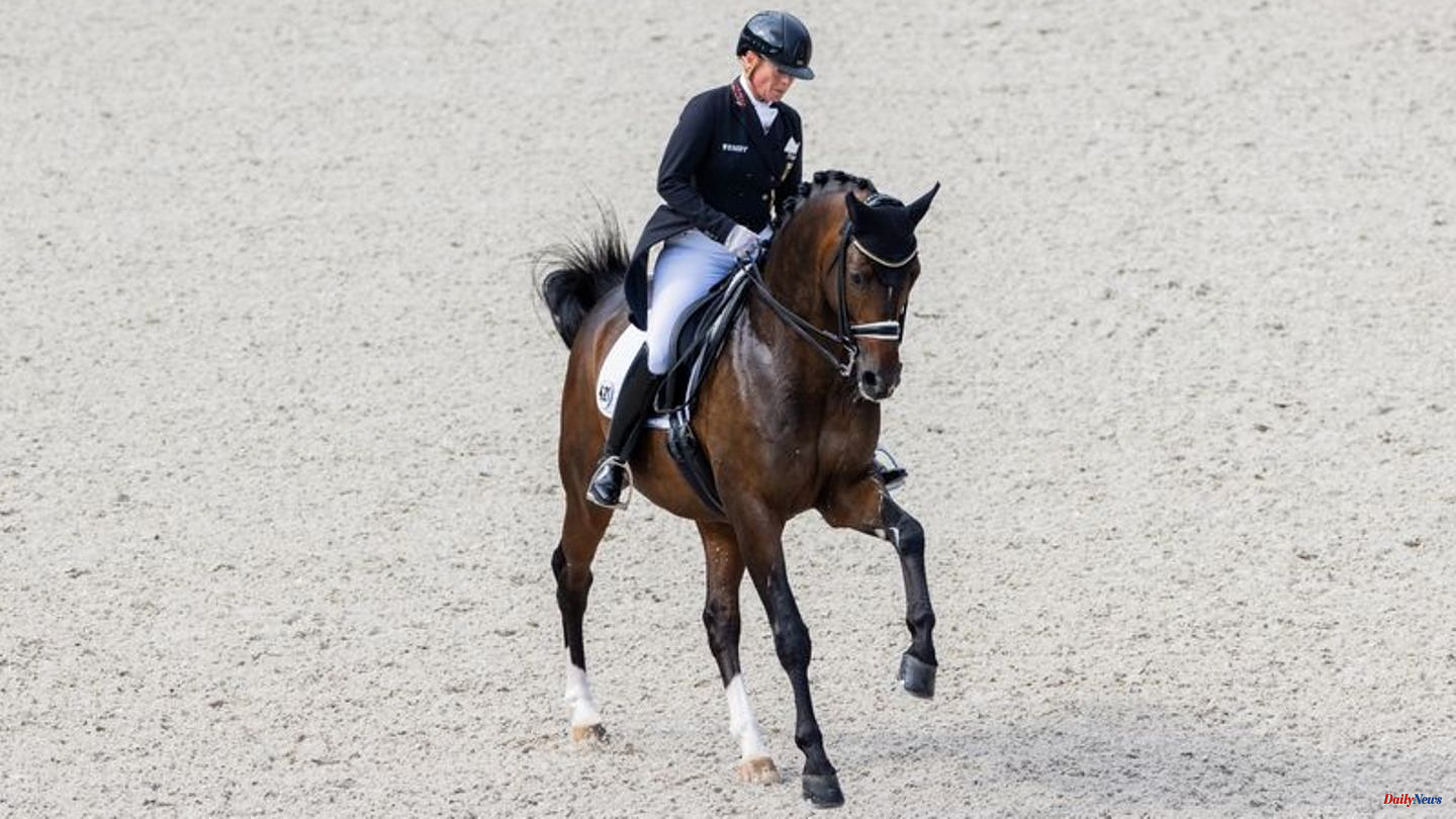 Equestrian: Dressage World Cup: German team after three pairs in second place