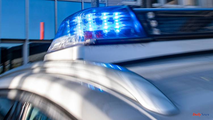 Bavaria: Pensioner drives into a parked car: 18,000 euros in property damage