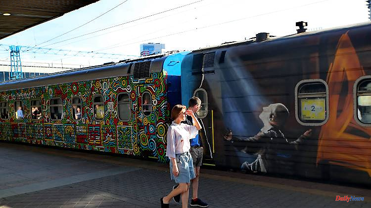 For passengers and grain: Ukrainian railway is looking for ways to Europe