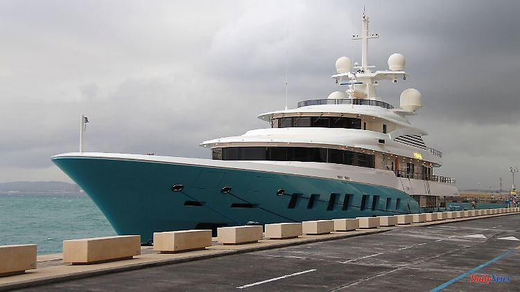 Ex-owner on sanctions list: Gibraltar auctions oligarch yacht for 39 million euros