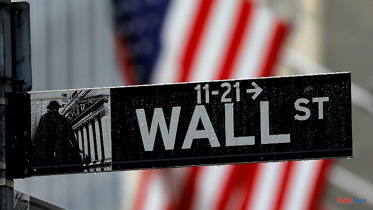 Dow Jones at annual low: Wall Street continues to plummet