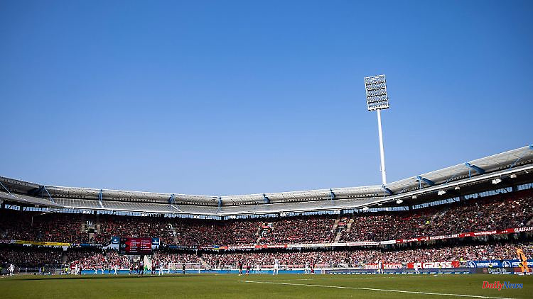 Bavaria: Nuremberg footballers in the DFB Cup in the Max Morlock Stadium